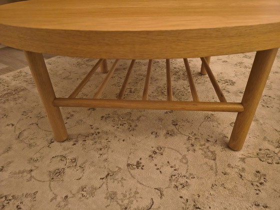 Image 1 of Round oak coffee table