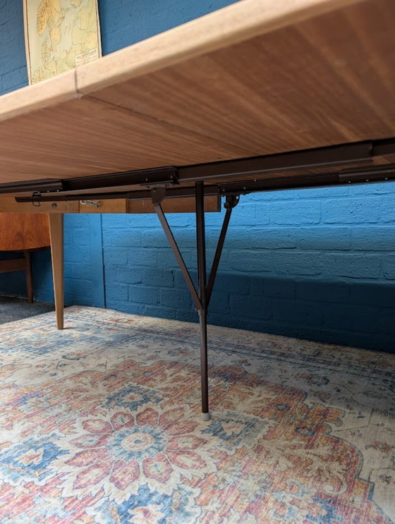 Image 1 of Vintage eiken ronde eettafel, model 55 van Omann Jun, jaren 60