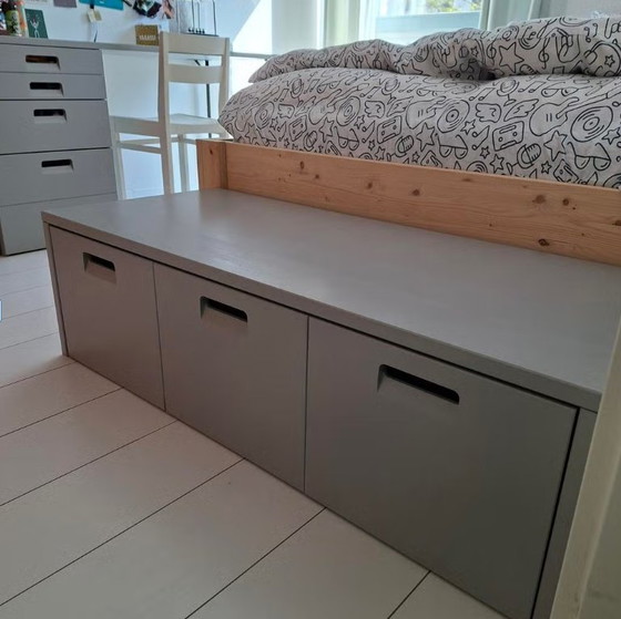 Image 1 of Complete en zeer nette VT Wonen Junior collectie slaapkamermeubels (kledingkast, bureau, kruk en lage kast)