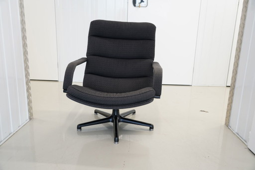 Poltrona Artifort f142