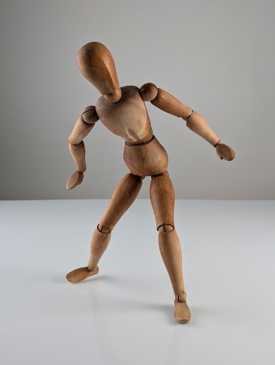 Image 1 of Figurine articulée en bois d'artiste, style milieu du XXe siècle