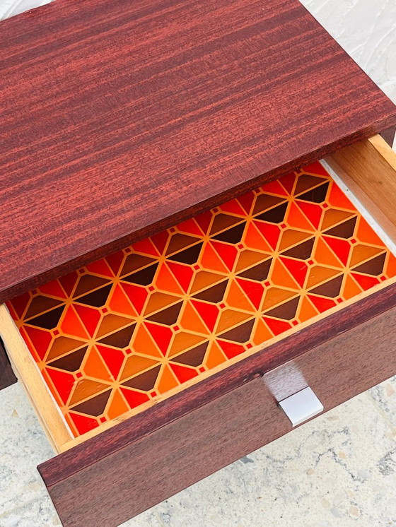 Image 1 of Comodino modernista europeo degli anni '60