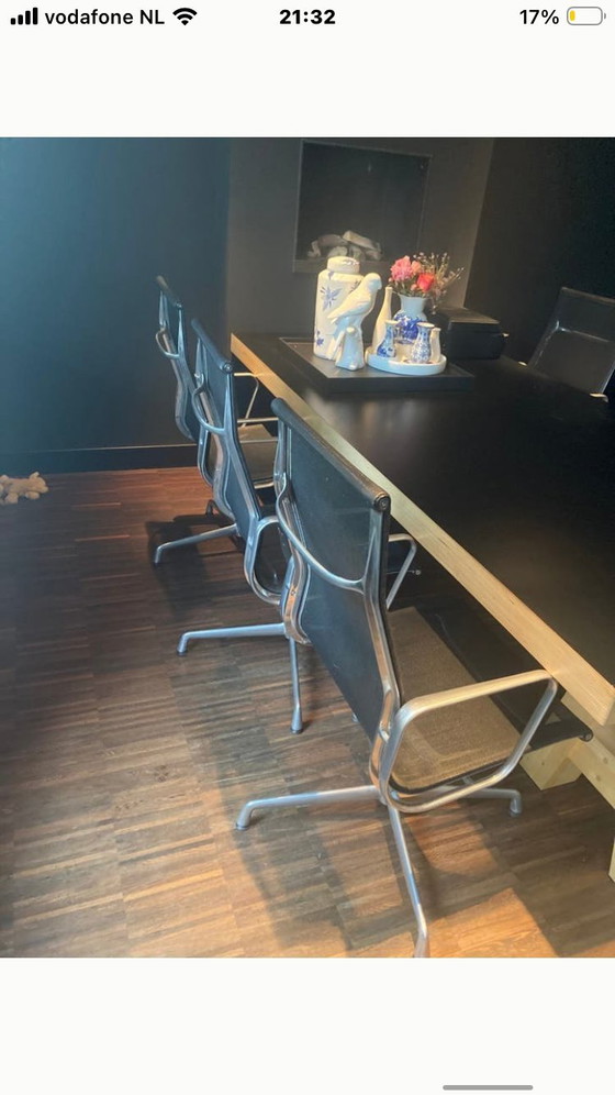 Image 1 of 4 x Charles-Eames-Stühle