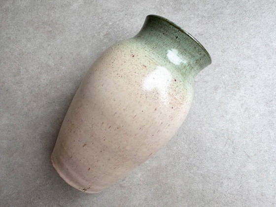 1x Vintage Studio Beige and Green Ceramic Vase (photo 3 of 5)