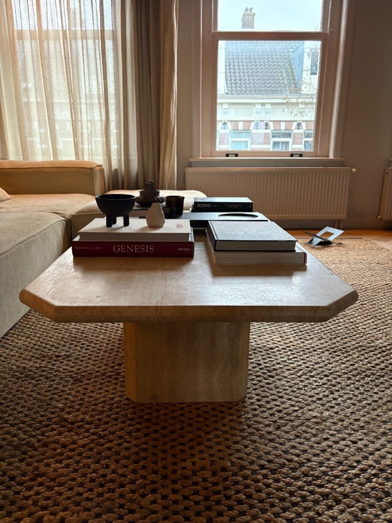 Image 1 of Tavolino da caffè in marmo travertino vintage