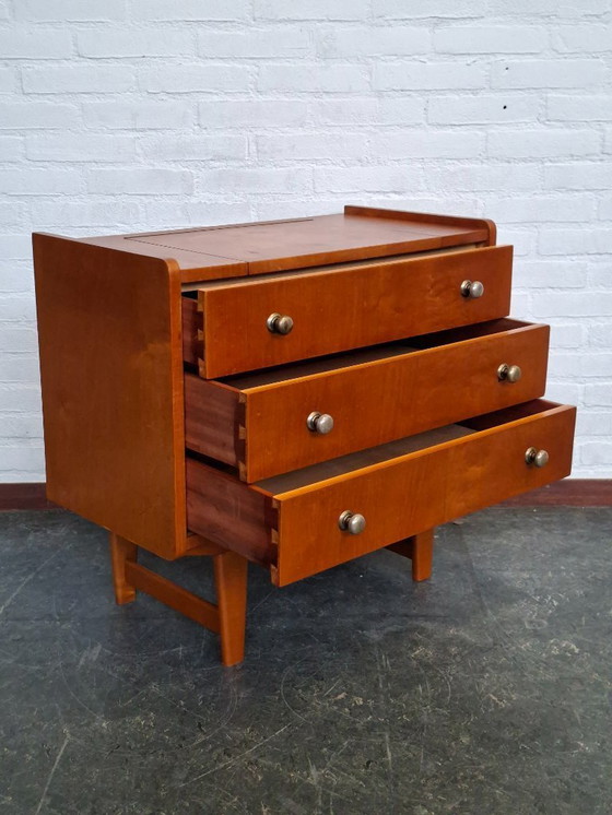 Image 1 of Commode/coiffeuse danoise en teck