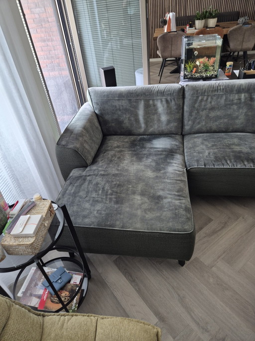 Corner sofa by Xooon.
