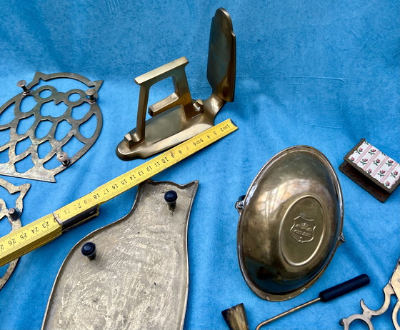 Image 1 of Large vintage collection made of solid brass - owls, cat, bookend & more