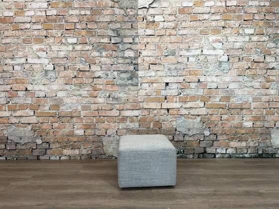 Image 1 of Pouf Grigio