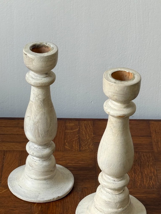 Image 1 of Bougeoirs en bois blanc 