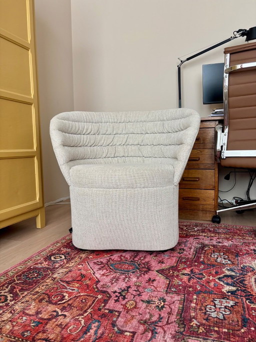 Sillón y otomana Phoebe de Fest Amsterdam