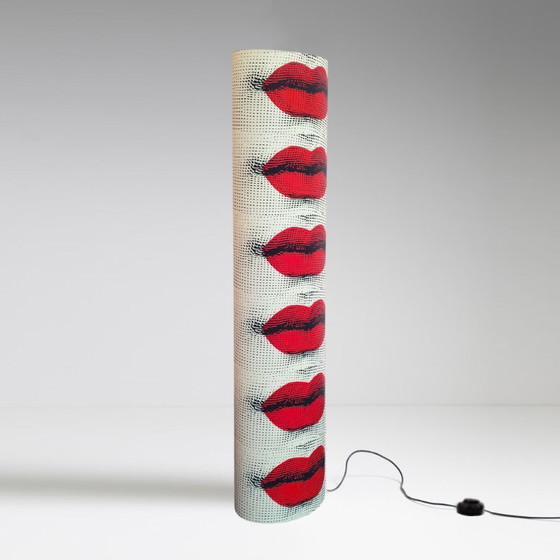 Image 1 of Lámpara de pie "Kisses" de Piero Fornasetti, años 90 para Antonangeli, colección Follia Pratica