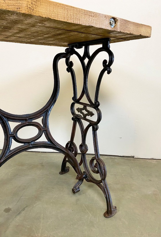 Image 1 of Table de travail industrielle en fer et bois, années 1950