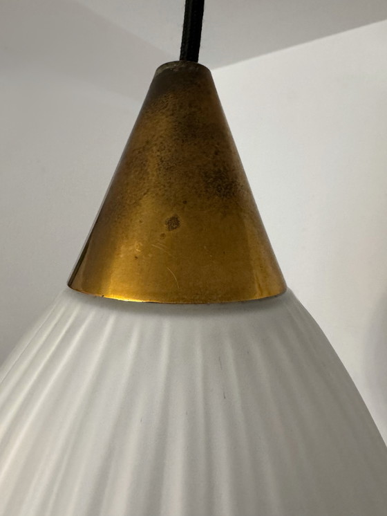 Image 1 of Opaline Scandinavische stijl 60's hanglamp