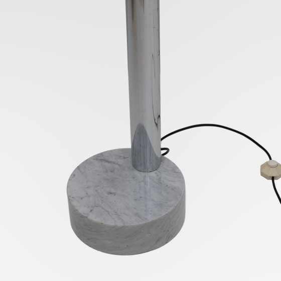 Image 1 of Lampadaire Goffredo Reggiani de style moderne du milieu du siècle, en métal chromé et marbre, années 1960