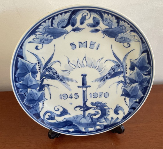 Image 1 of De Porcelyne Fles - Delftsblauw herdenkingsbord 25 jaar bevrijding WOII
