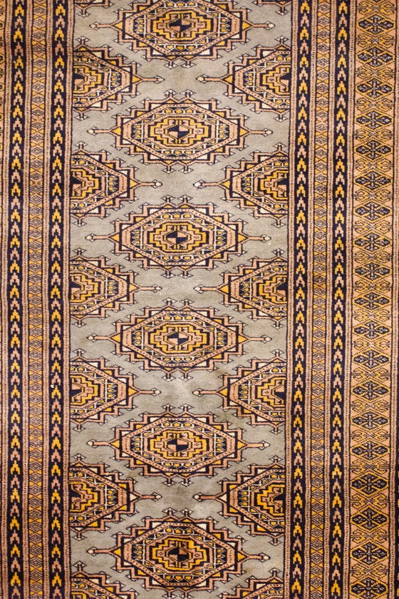 Antique Wool Persian Bokhara Rug with Grey-Brown Pattern – Rugs & carpets (photo 3 of 6)