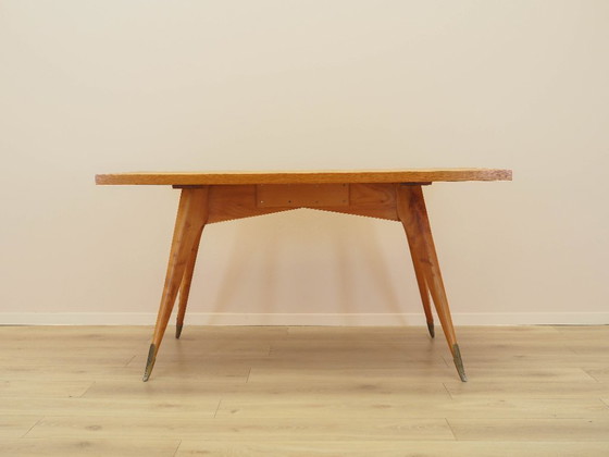 Image 1 of Eikenhouten bureau, Italiaans design, jaren 70, vervaardigd in Italië.