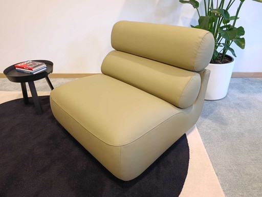 Poltrona Tylko in pelle verde chiaro