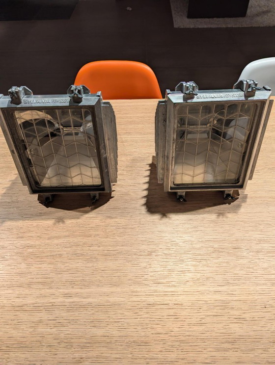 Image 1 of Lampe industrielle robuste Sylvania FEH