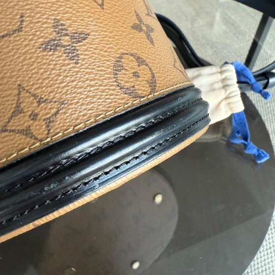Image 1 of LOUISE VUITTON CANNES MONOGRAM REVERSE HANDTAS