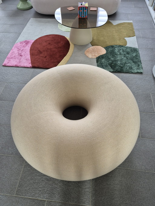 Hem Boa pouf by Sabine Marcelis