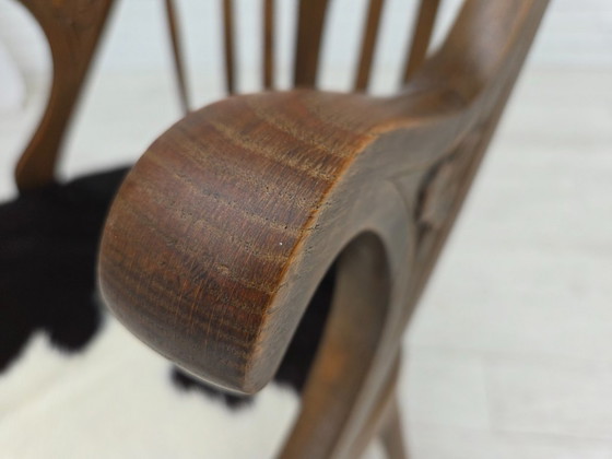 Image 1 of Deense fauteuil met hoge rugleuning, opnieuw bekleed, meubels koeienhuid, eiken.