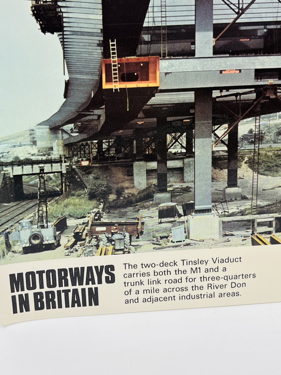 Image 1 of Lot de 8 photos cartonnées « Motorways in Britain « 