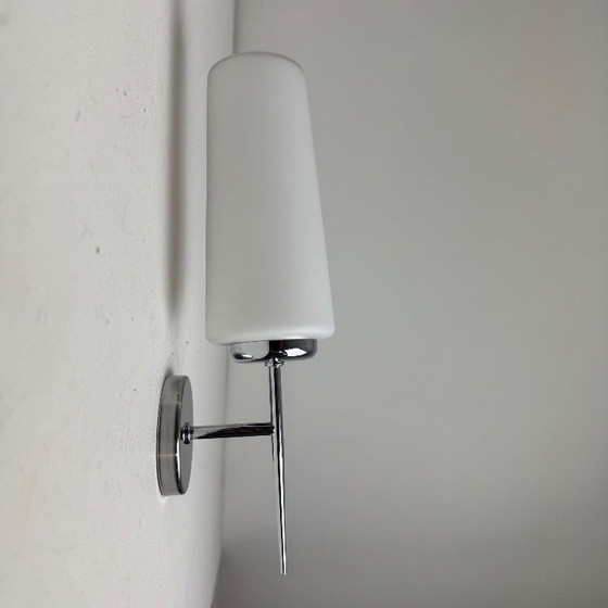 Pair of Vintage Opaline Wall Lights – Glass (photo 5 of 12)