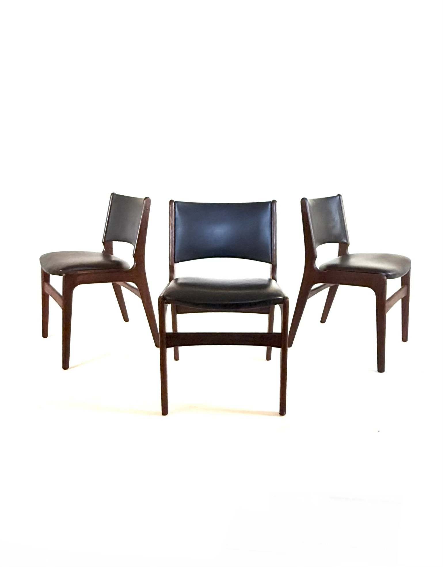 3x vintage dining chair model 89, Erik Buch '60 | €850 | Whoppah