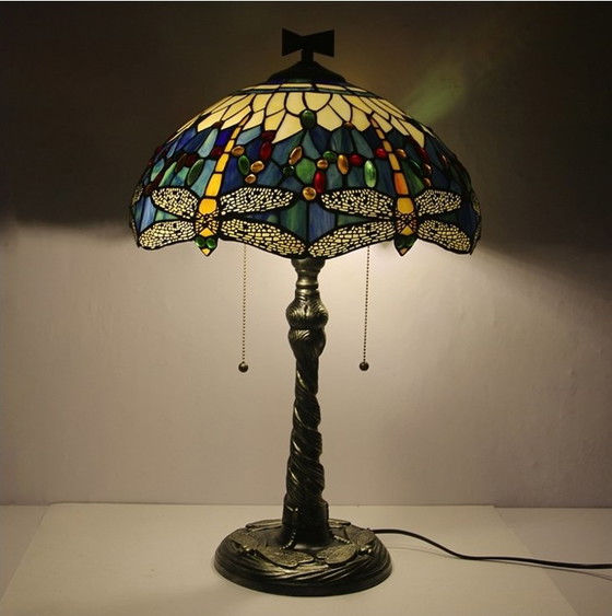 Image 1 of Bellissima lampada da tavolo vintage in stile Tiffany 60x40
