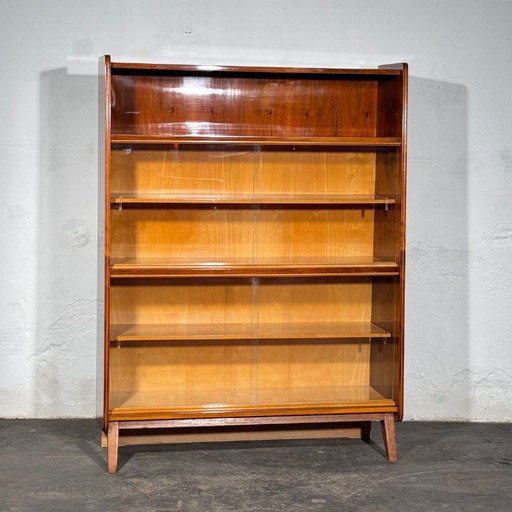 Tatra Nabytok boekenplank, jaren 1960 – dressoirs, Glass (photo 2 of 12)