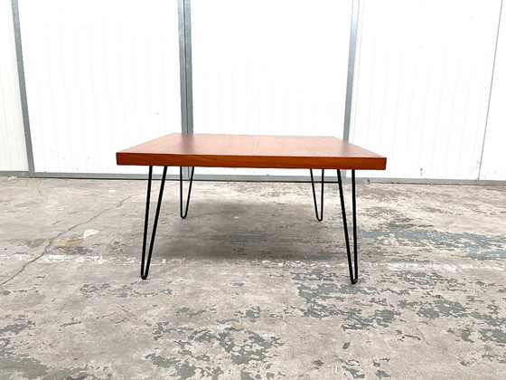 Image 1 of Couchtisch Teak mit Haarnadelbeinen