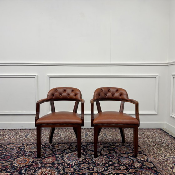 Set Klassische Englische Chesterfield Bürostühle – Sessel, Leather, Wood (photo 2 of 9)