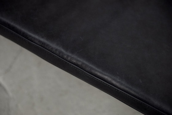 Image 1 of Vintage Brutalistische Buisvormige Metalen en Lederen Bauhaus Minimalistische Sofa 1950