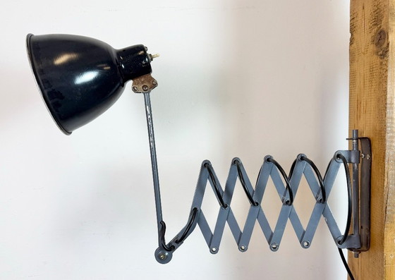 Image 1 of Zwarte industriële Sovjet-wandlamp in schaarvorm, jaren 60
