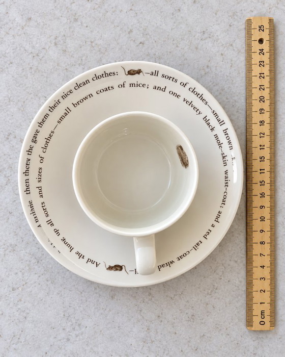 Set Tazza Ciotola Piatto Wedgwood Beatrix Potter Mrs. Tiggy-Winkle Vintage Made In England – Stoviglie (photo 7 of 7)