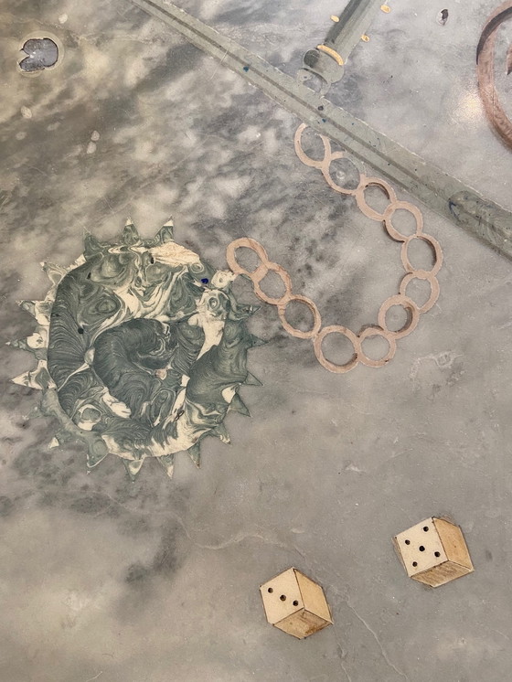 Image 1 of Marmo italiano dipinto con pistole e pugnali della NATO