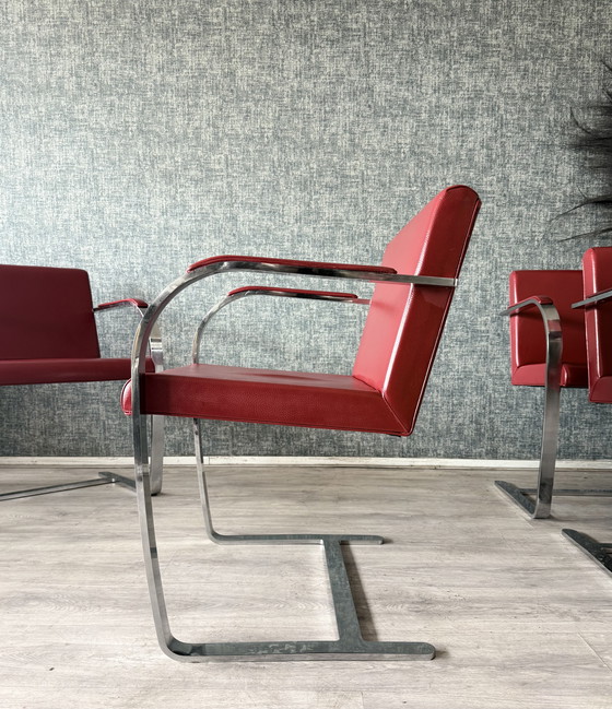 Image 1 of Ensemble de 4 fauteuils Brno vintage de Fasem en cuir rouge
