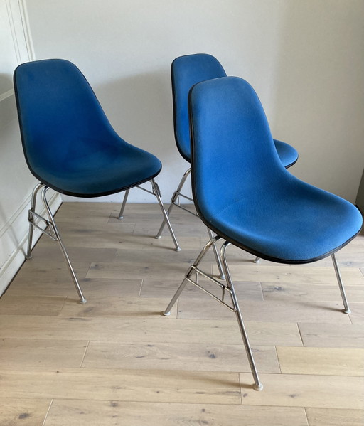 3 sedie da pranzo Eames in fibra di vetro di Vitra – eetkamerstoelen, Metal, Chrome