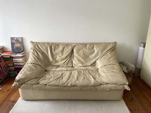 Sofá de cuero beige Roche Bobois