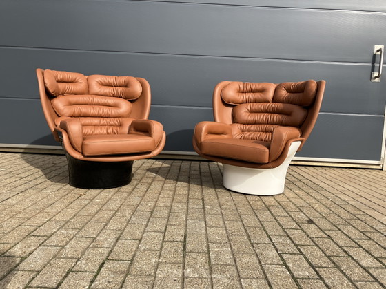Image 1 of 2x Joe Colombo Elda Stuhl, cognacfarbenes Leder, schwarzes oder weißes Fiberglas