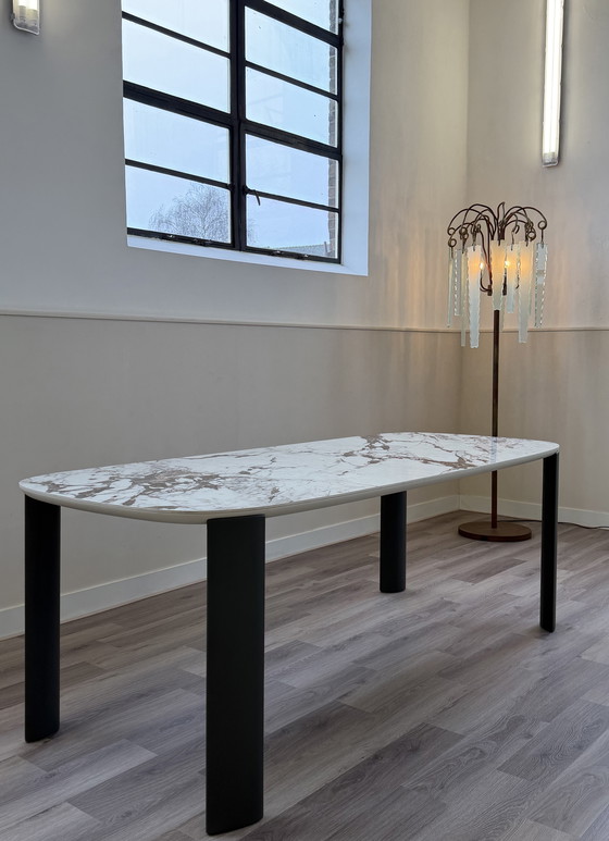 Image 1 of Table de salle à manger Leolux Tico NEUVE