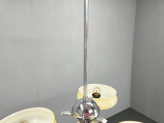 Image 1 of Lustre Bauhaus, Tchécoslovaquie, années 1930, suspension en verre opalin chromé
