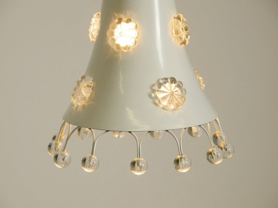 Image 1 of Wunderschöne kleine Pendelleuchte aus Metall im Stil der 50er-Jahre von Emil Stejnar in Trompetenform