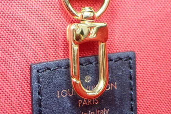 Monogram Giant Reverse OnTheGo GM 2-Weg Tote tas, Louis Vuitton, Tote tassen, Leer, Textiel, Beige (foto 10 van 15)