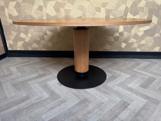 Image 1 of Leolux CALBUCO design table