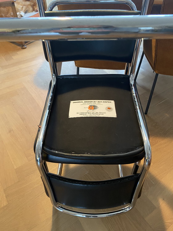 Image 1 of Vendo queste 2 bellissime sedie da pranzo Gispen, in buone condizioni.