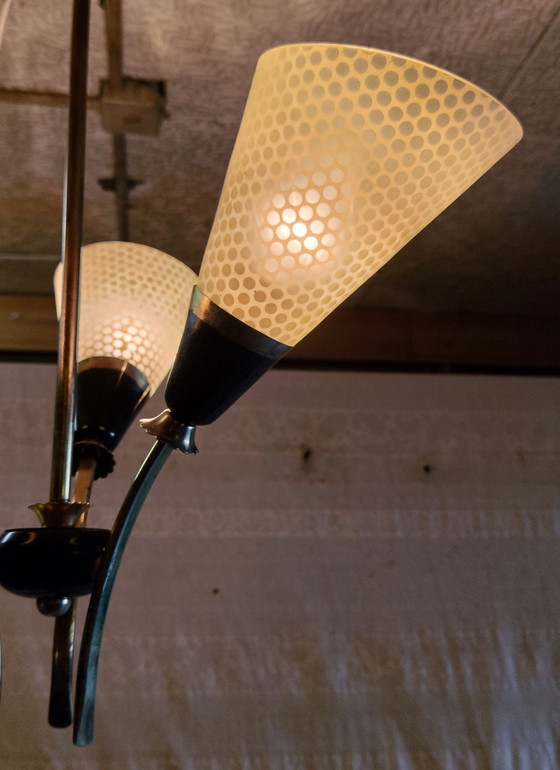 Lampadario a 3 luci in ottone e vetro - anni '50, Dorato (foto 7 di 10)