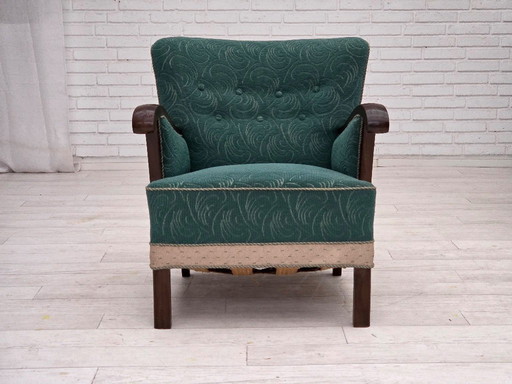 Sillón danés de los años 50, tapizado original en lana verde/beige, madera de haya.